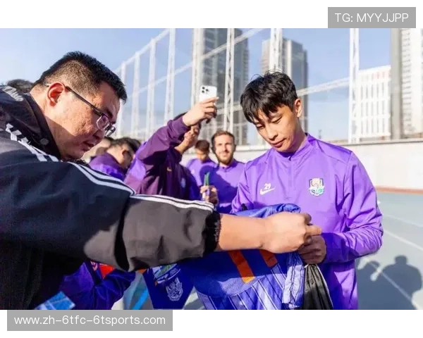 足球赛事的媒体传播与粉丝互动